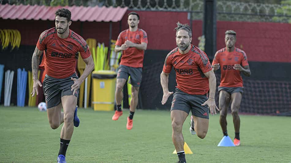 Flamengo joga contra o La Calera para se isolar na Libertadores e fechar mês marcado por dois títulos