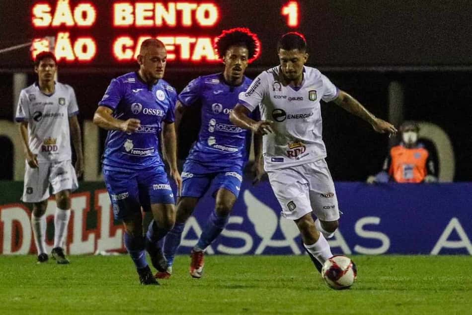 Da Taça das Favelas para o São Caetano: Renan Nepomuceno comemora estreia no Paulistão