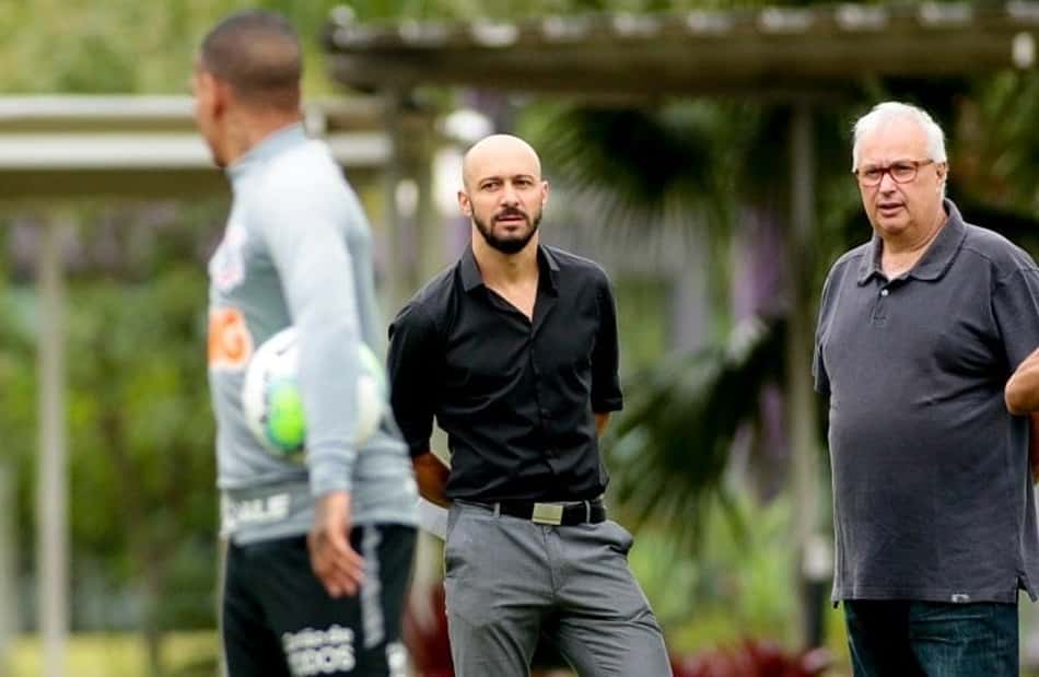 Entenda o que o Corinthians procura em sua busca por um novo técnico