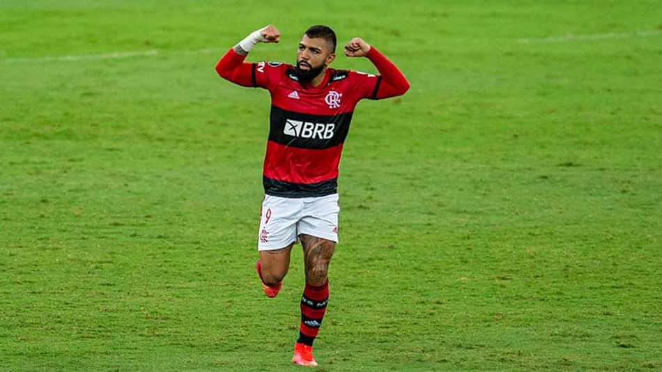 Gabigol celebra vitórias do Flamengo na Libertadores, mas alerta: 'É só o começo'