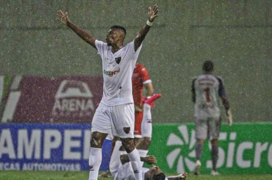Promessa do Oeste conta sobre expectativa de mostrar mais seu futebol no Rubrão
