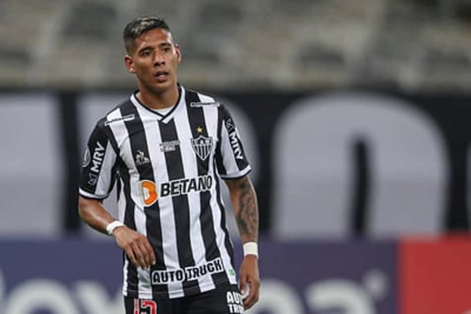 Zaracho testa positivo para Covid-19 e fica afastado do Atlético-MG