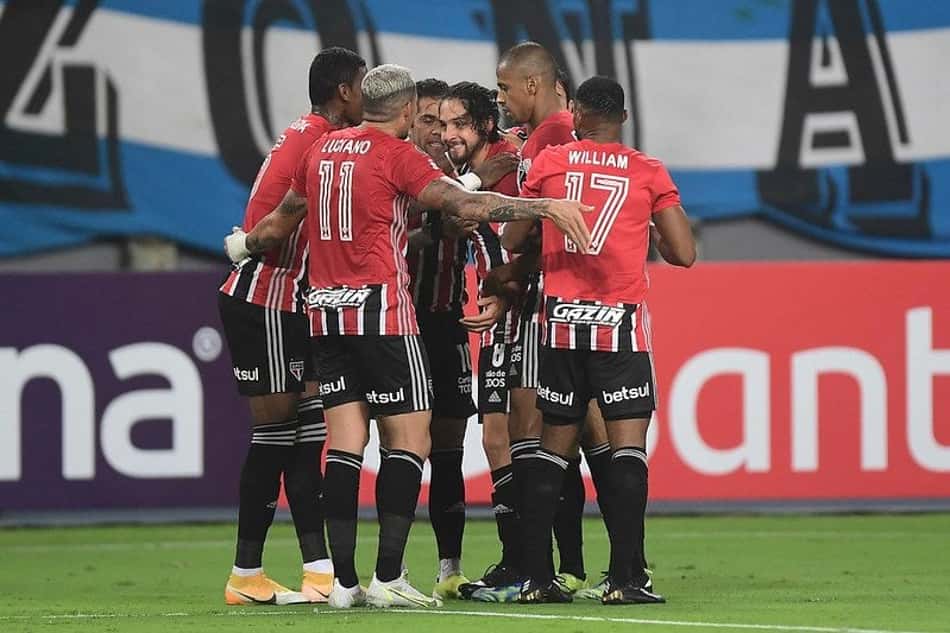 Vitória e tropeço do Racing: as contas do São Paulo para ser líder do grupo na Libertadores
