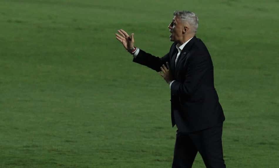 No comando do São Paulo, Crespo enfrenta Racing pela primeira vez em sua carreira como treinador