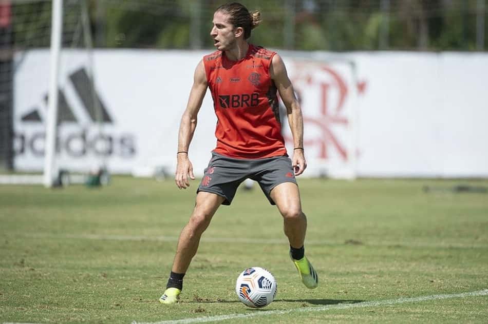 Filipe Luís comenta principal desafio pelo tri brasileiro e cita Cuéllar para tranquilizar saída de Gerson