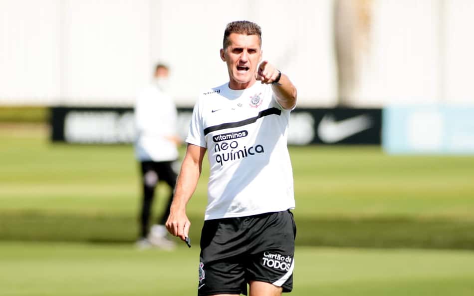 Mancini esboça time titular do Corinthians para enfrentar o São Paulo; confira provável escalação