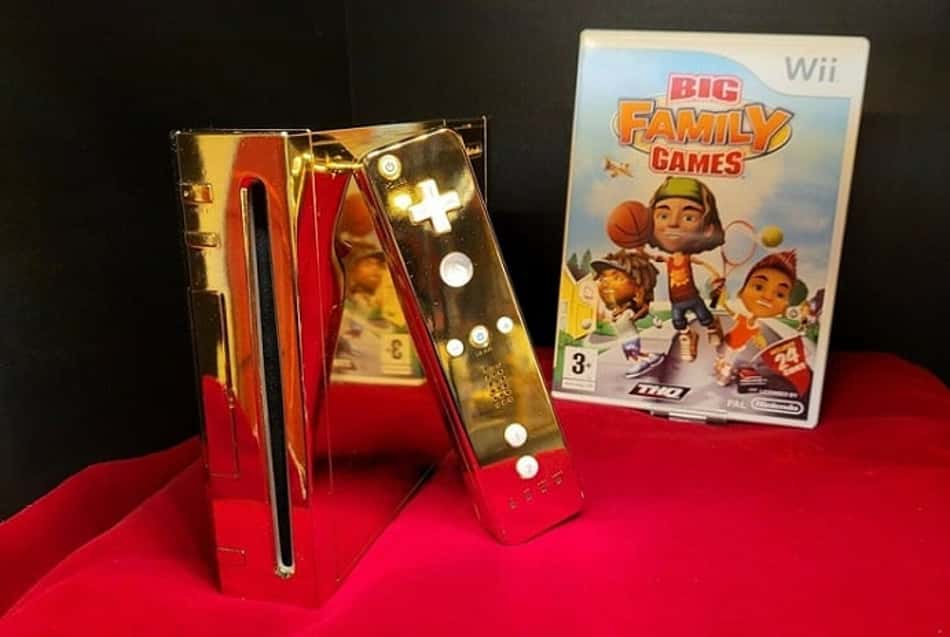 Videogame de ouro 24 quilates feito para a rainha da Inglaterra é posto à venda por valor milionário