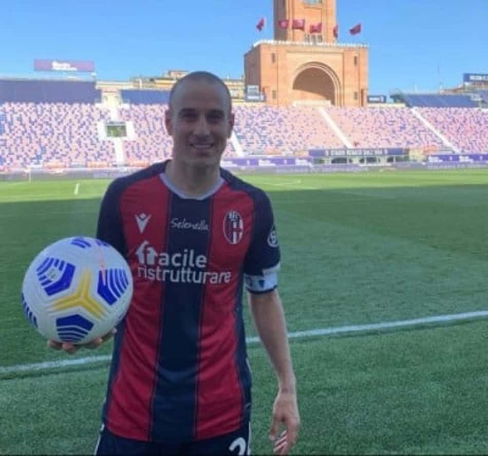 Campeão de Libertadores anuncia saída de clube na Europa