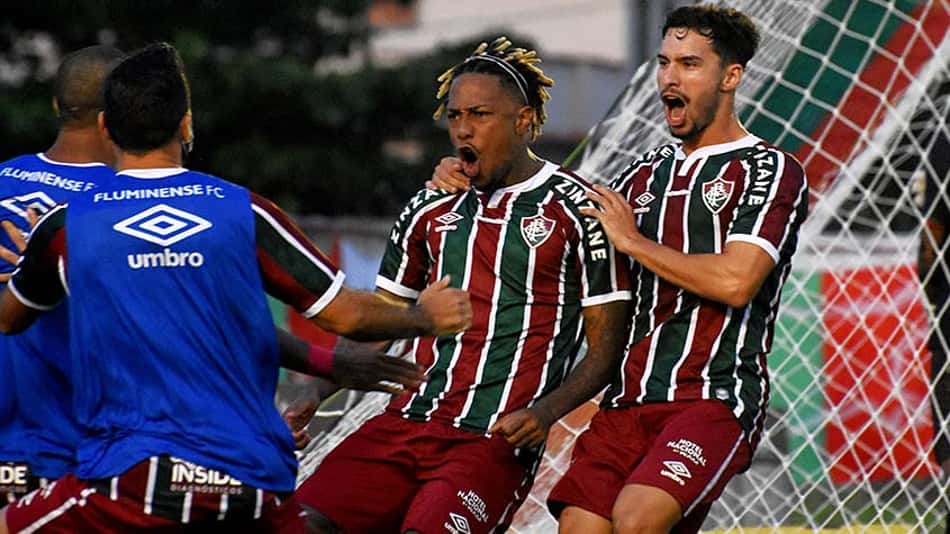 Abel Hernández comemorando gol