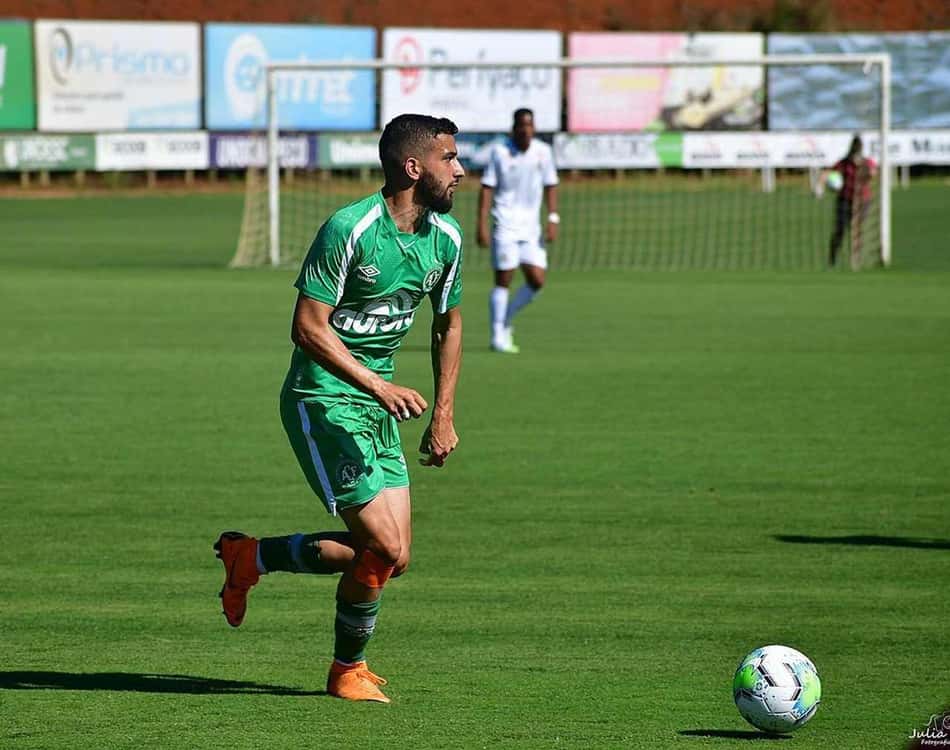 Após grave lesão, Guilherme Conte já faz transição para o campo e comemora reta final de recuperação