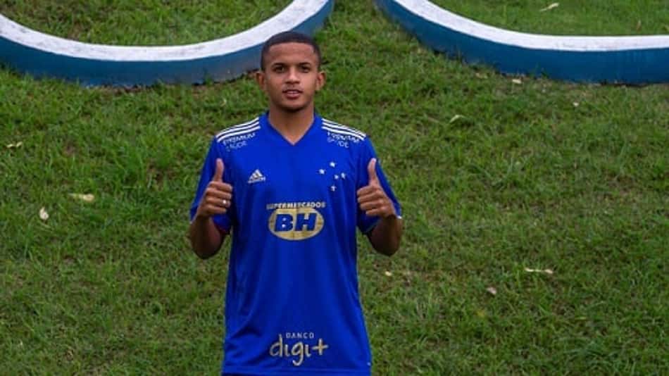 Cruzeiro confirma a contratação do atacante Paulinho, ex-São Paulo
