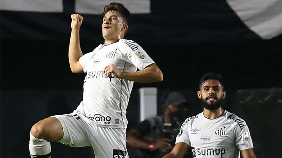 Gabriel Pirani comemora gol na Libertadores e vê Santos mais confiante
