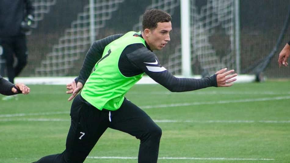 Emprestado pelo Coritiba, Nathan vibra com estreia vitoriosa nos Estados Unidos