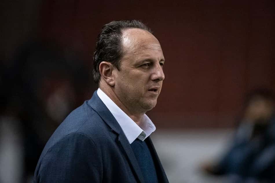 Com três zagueiros e surpresas, Flamengo está escalado para enfrentar a LDU; veja o time!