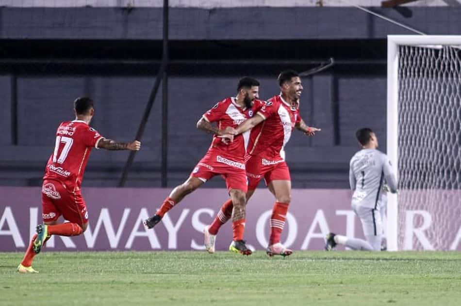Libertadores: Argentinos Jrs bate Atlético Nacional e dispara no Grupo F