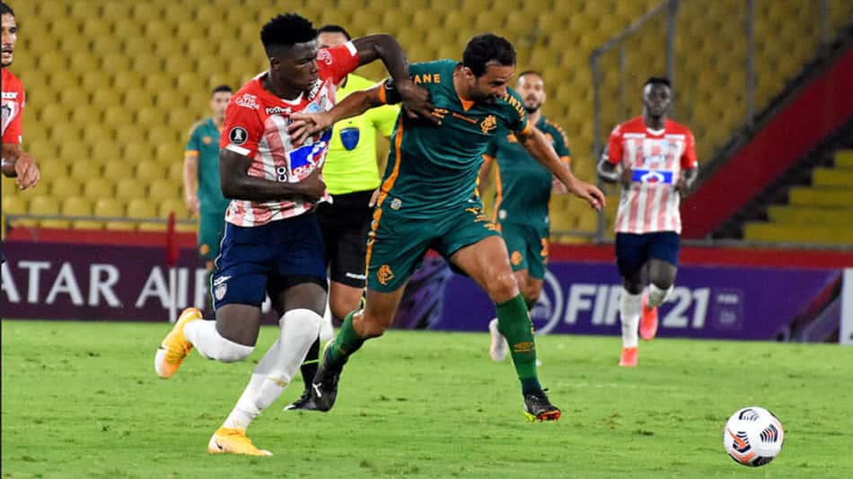 Desgaste e arbitragem pesam, mas Fluminense empata na Libertadores; bola parada representa 40% dos gols