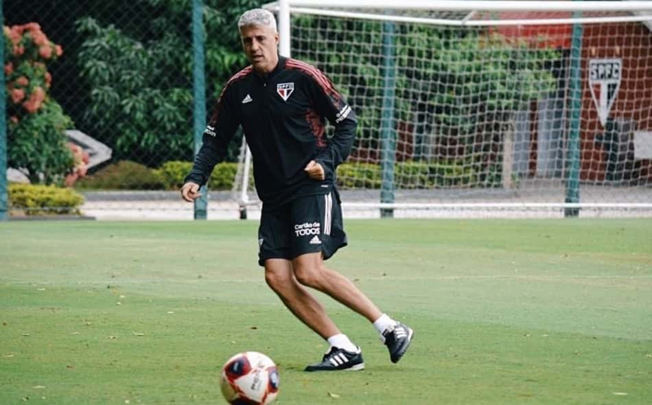Crespo, sobre jogadores lesionados no São Paulo: 'Não quero assumir riscos'