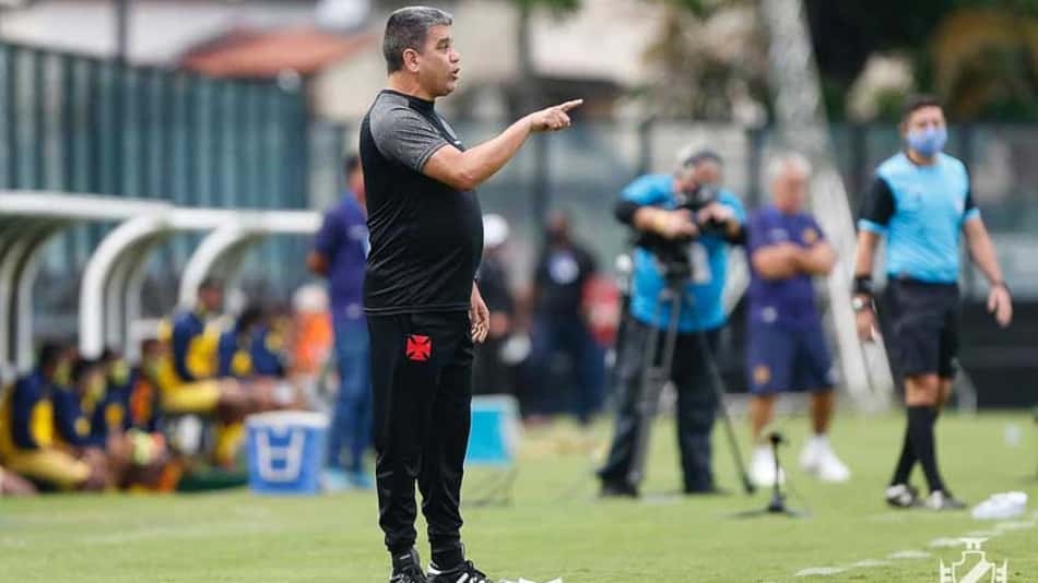 Marcelo Cabo admite má atuação do Vasco: 'Faltou quase que tudo. Nossos primeiros 20 minutos foram críticos'