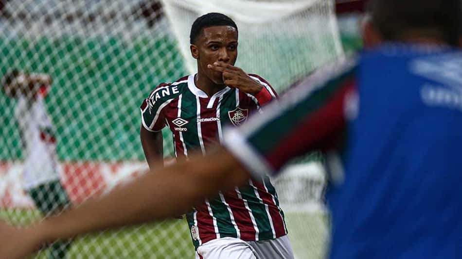 Kayky rescinde com o Fluminense e antecipa ida para o Manchester City