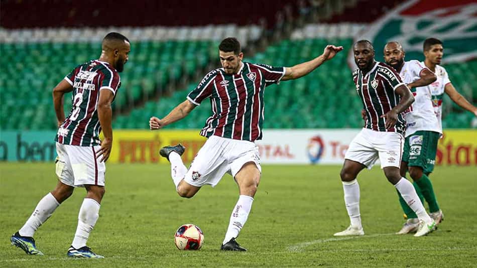 Nino rebate provocação a atletas do Fluminense durante semifinal: 'Quem trabalha em obra merece respeito'