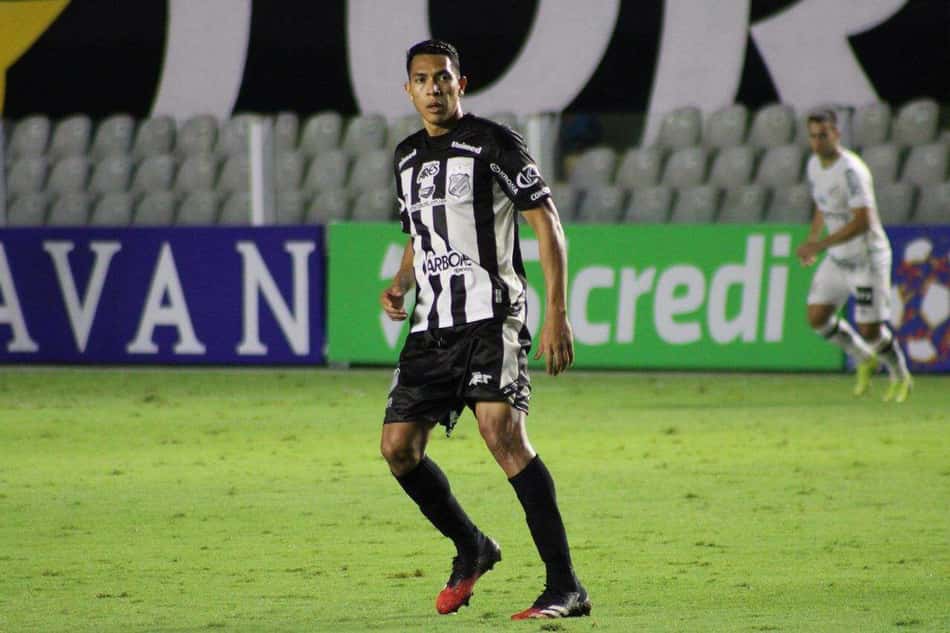 Igor Henrique celebra classificação da Inter de Limeira nas quartas de final do Paulistão