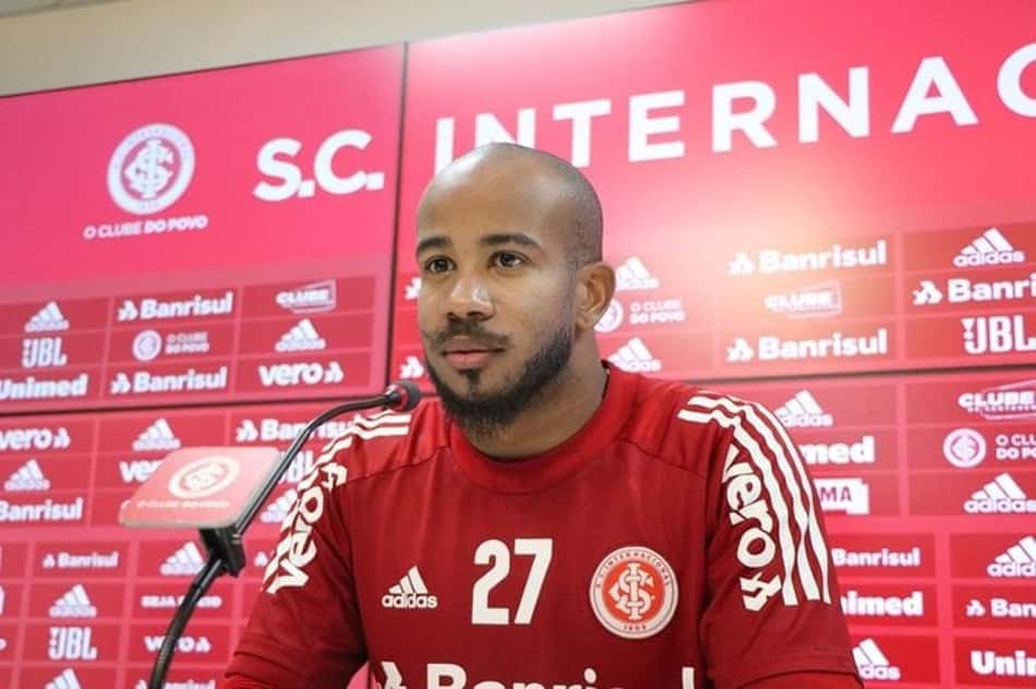 Patrick renova contrato com o Inter até 2023
