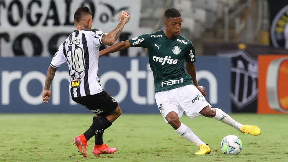 Vanderlan celebra bom momento pelo profissional do Palmeiras: 'Sempre sonhei com isso'