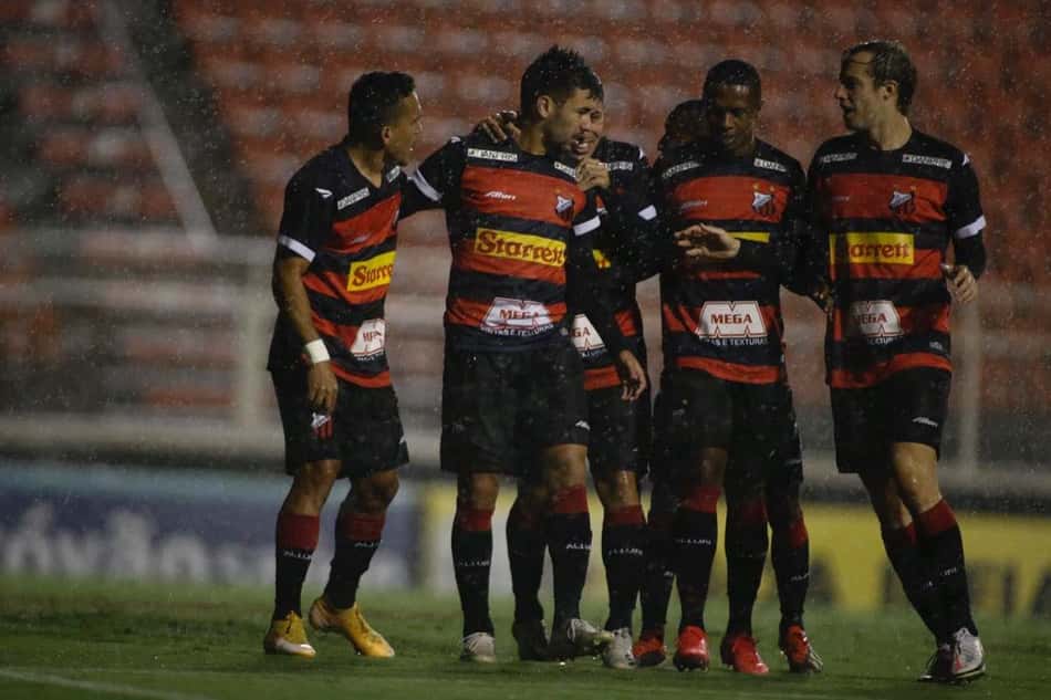 Partida ente Ituano e Santo André, pelo Troféu do Interior, é adiada por problemas na iluminação do estádio