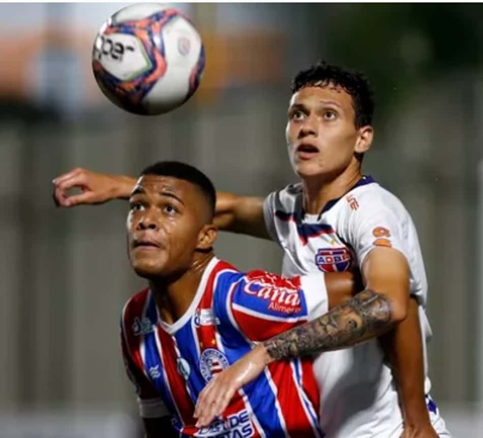 Olha a zebra! Bahia de Feira joga bem, elimina o Bahia e está na final