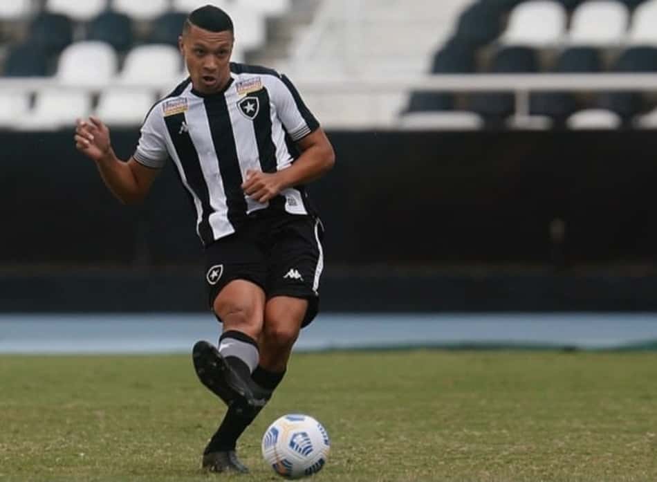 Com inspiração em Kanu, Ewerton projeta final da Copa do Brasil sub-20 pelo Botafogo
