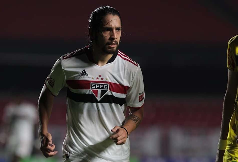 São Paulo: Benítez tem estiramento confirmado e Daniel Alves fará novos exames