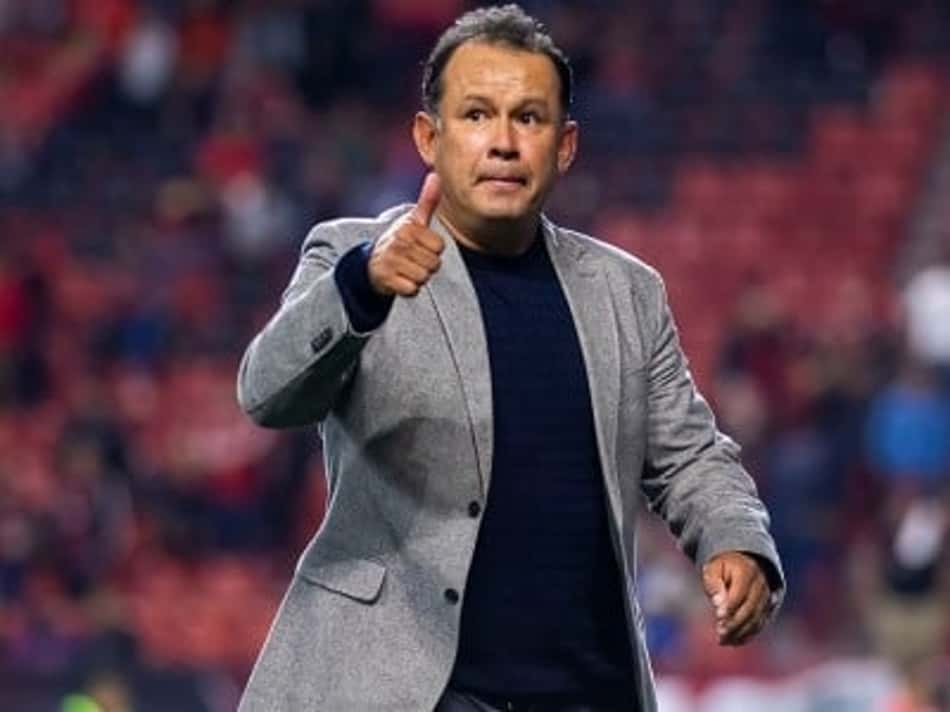 Treinador do Cruz Azul admite sentimento contraditório sobre datas FIFA