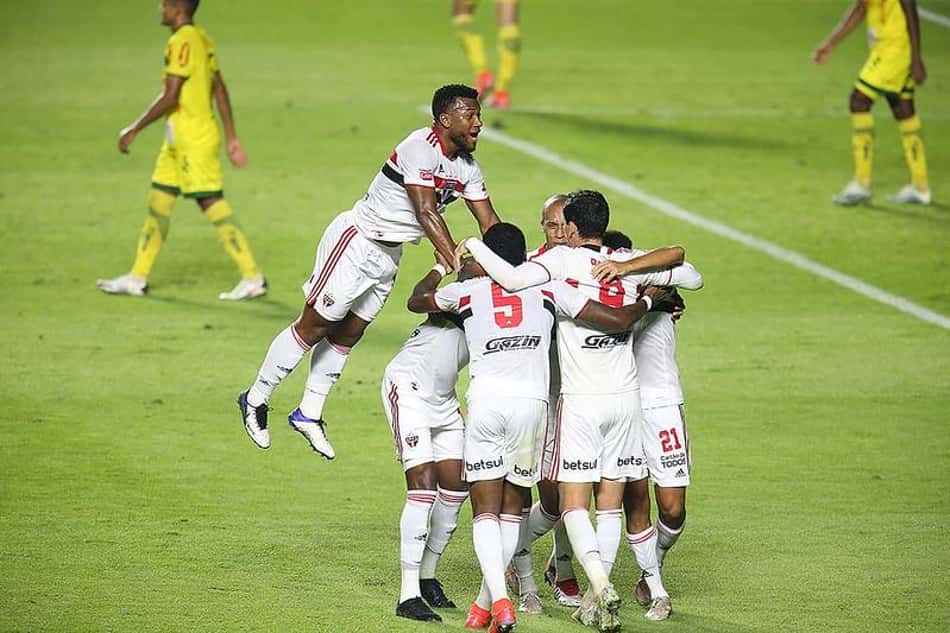 São Paulo encara Palmeiras na final do Paulistão buscando encerrar jejum