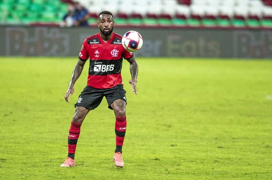 Representantes do Olympique de Marseille estão no Brasil para fechar a contratação do meia Gerson