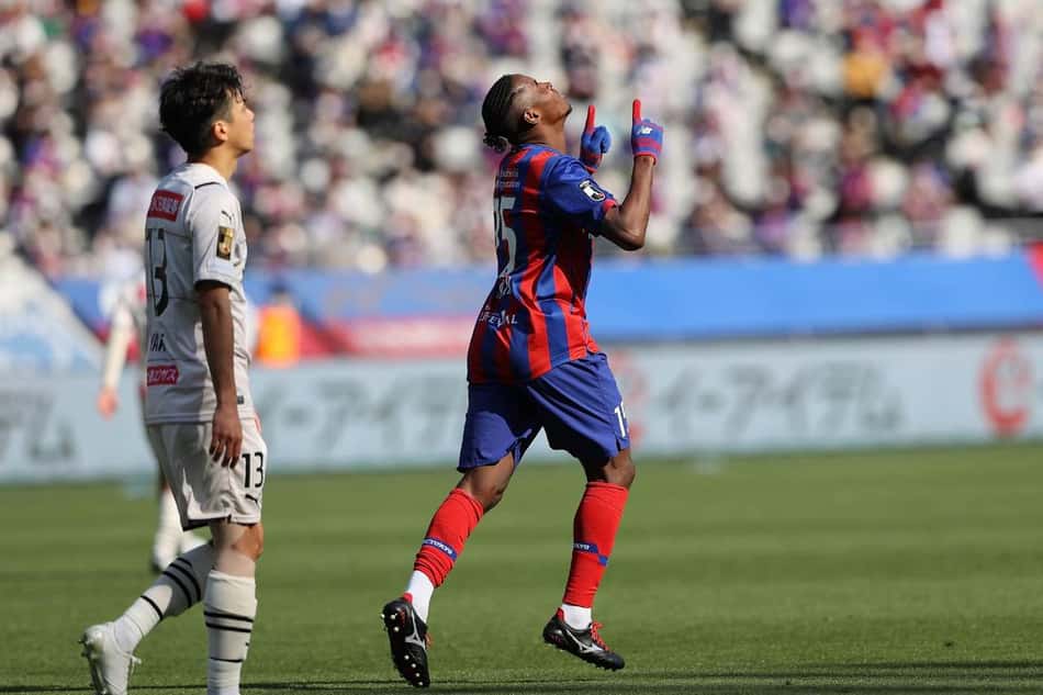 Adailton vibra com boa atuação e crê em recuperação do FC Tokyo na J-League