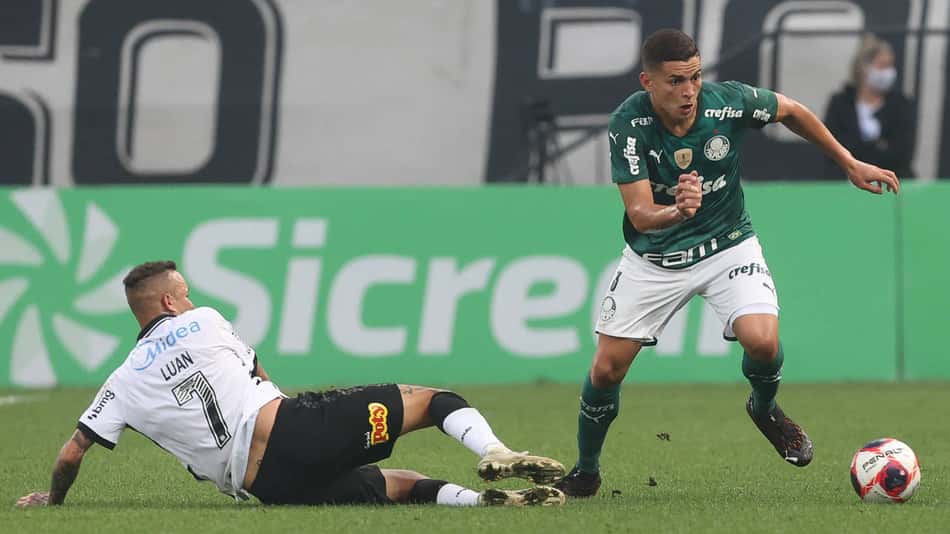 Renan tem os melhores índices entre zagueiros palmeirenses