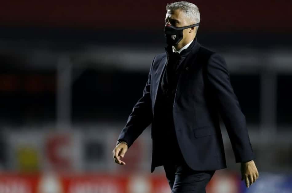 Gripado, Crespo não comandará o São Paulo contra o Atlético-GO