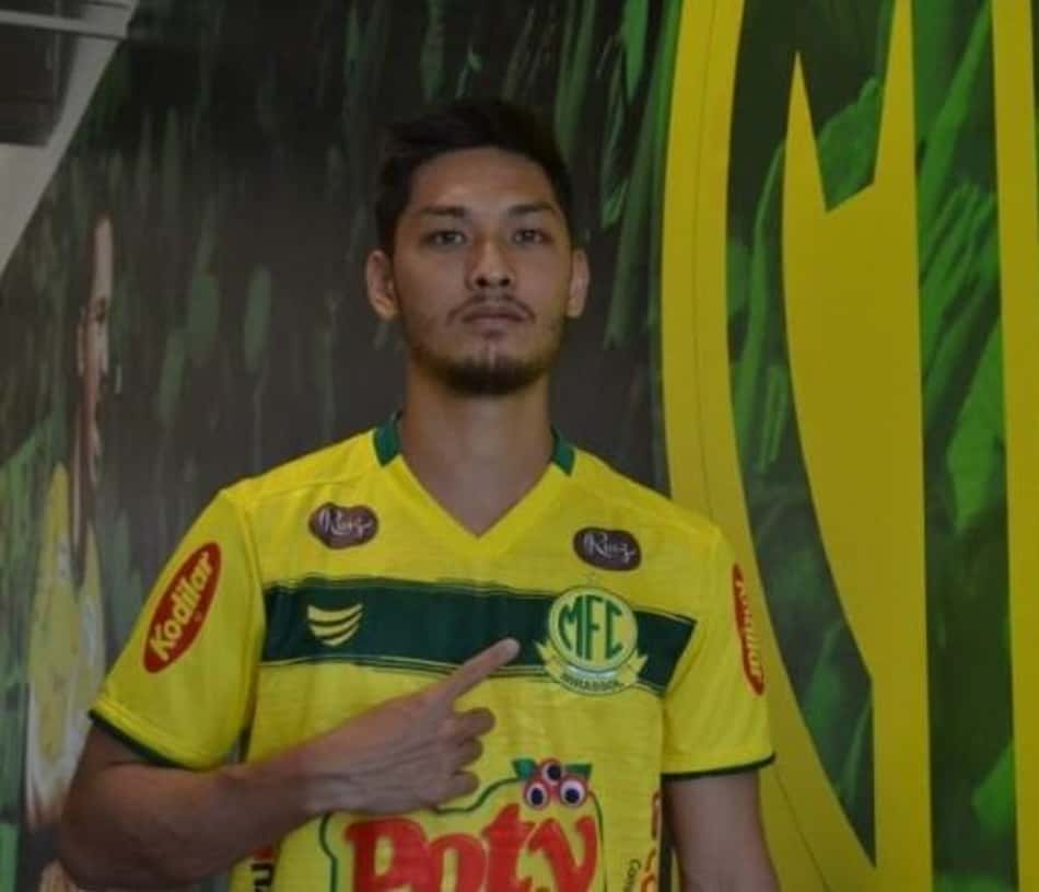 Saída de bola, primeiro volante e decepção na Ponte Preta: quem é Luís Oyama, possível reforço do Botafogo
