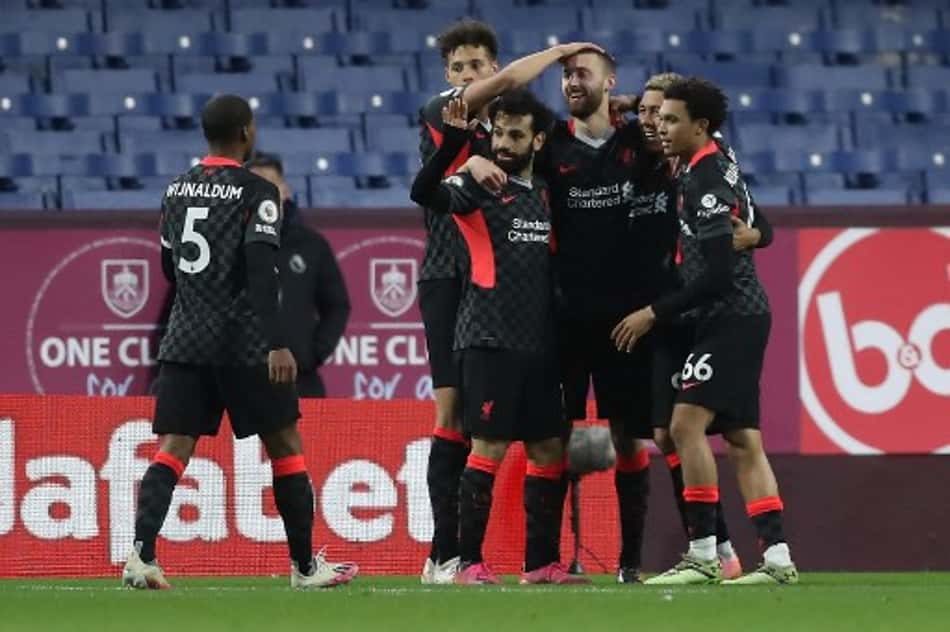 Liverpool vence o Burnley pelo Inglês e entra na zona de classificação para a Champions