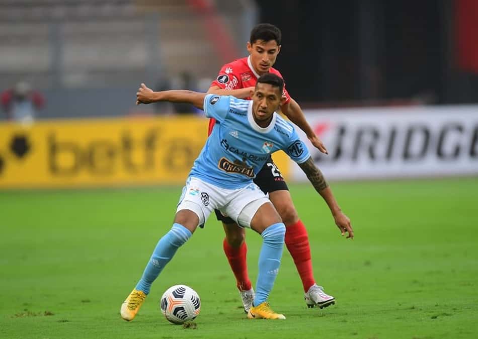 Sporting Cristal vence o Rentistas e São Paulo avança na Libertadores