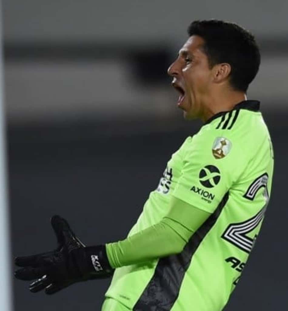 Inesquecível! Enzo Pérez fala sobre partida como goleiro