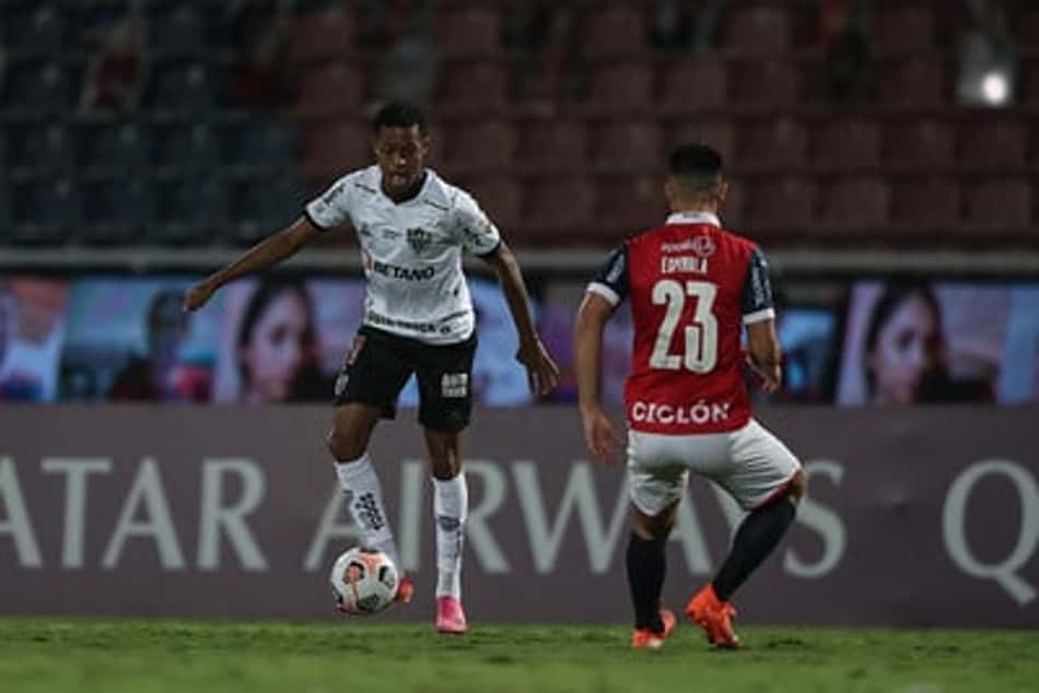 Keno sente alívio com o gol sobre o Cerro e agora mira a final Mineira