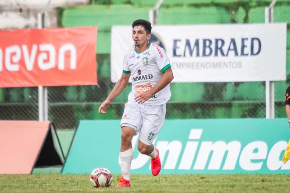 Volta de Cazonatti é um dos trunfos do Maringá contra o FC Cascavel