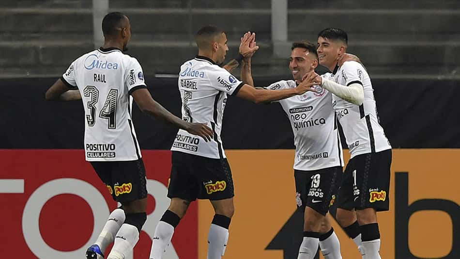 Com show de Vital e Mosquito, Corinthians goleia o Sport Huancayo (PER) pela Sul-Americana