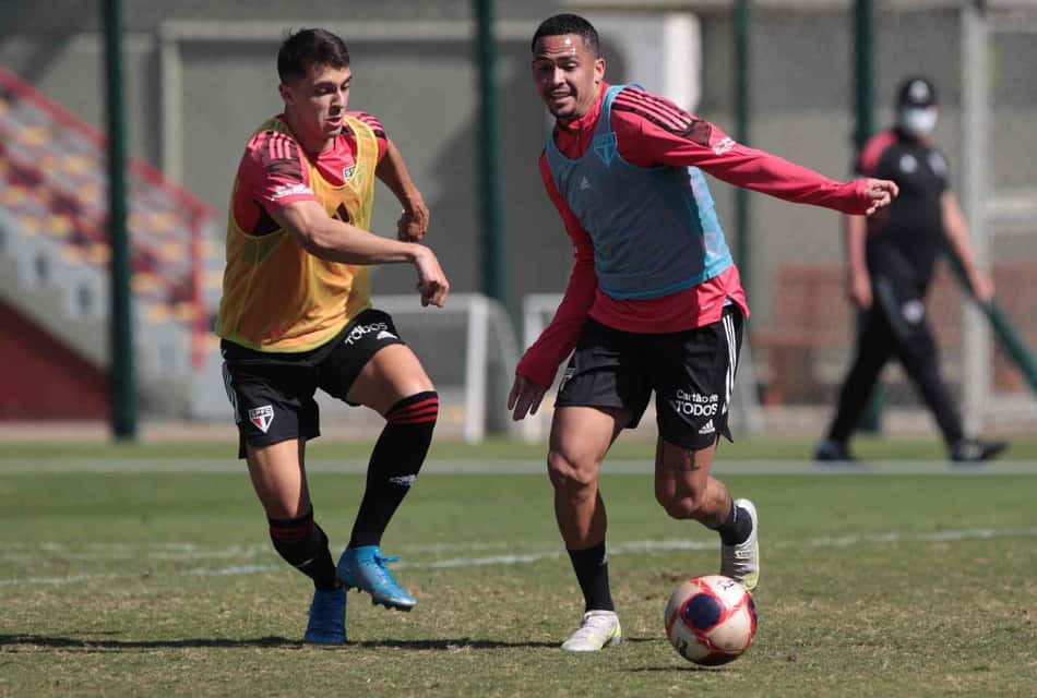 Luciano e Eder, do São Paulo, treinam normalmente e podem retornar