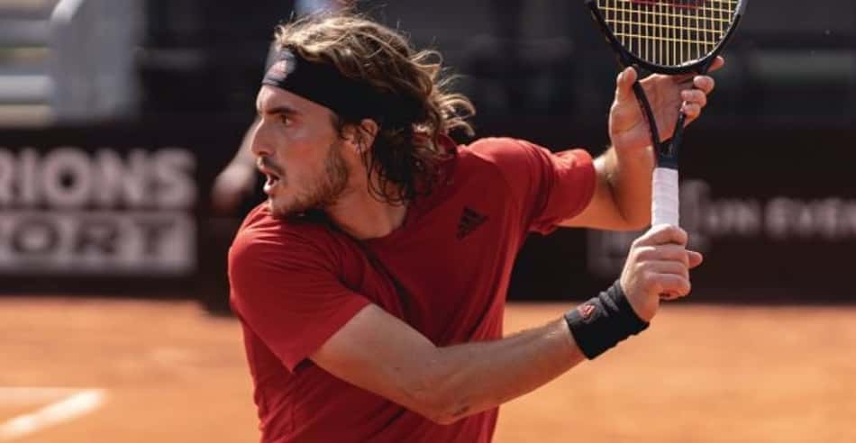 Tsitsipas segue líder no ranking do ano