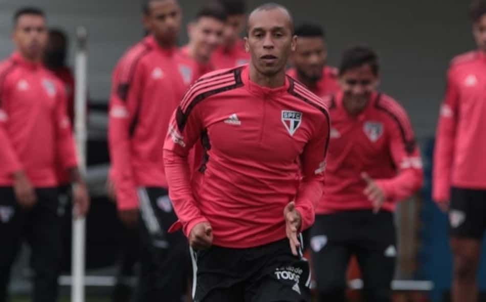 Às vésperas da final do Paulista, e sem Benítez e Daniel Alves, São Paulo treina no CT da Barra Funda