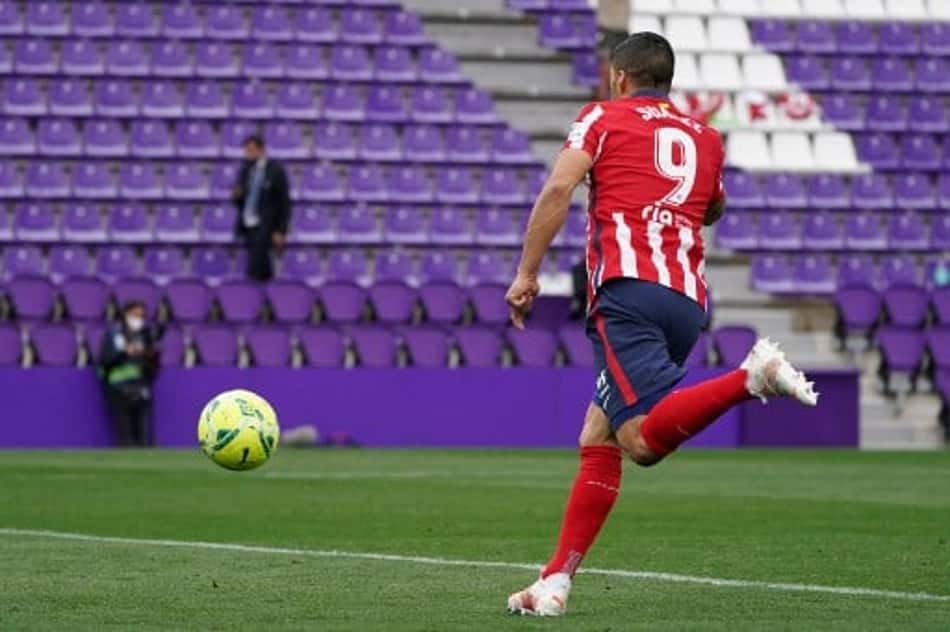 Chateado? Piqué fala sobre importância de Suárez no título do Atlético de Madrid