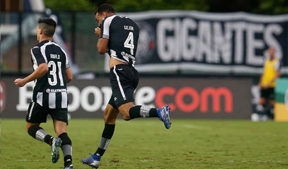Gilvan pede desculpas à torcida pelo vice e garante: 'Enquanto eu estiver no Botafogo, vou dar a vida'