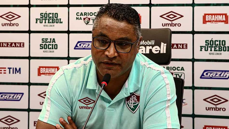 Em coletiva, Roger Machado enaltece atuação do Fluminense e diz: 'Nino é o melhor zagueiro do Brasil'
